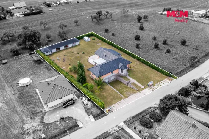 Prodej rodinného domu, Černíkovice, 280 m2