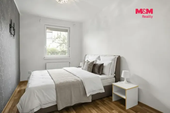 Pronájem bytu 3+1, Nupaky, U Školky, 72 m2