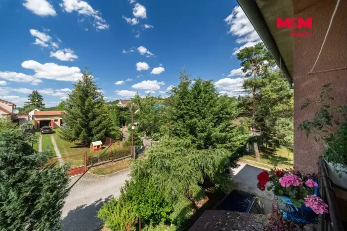Prodej bytu 3+1, Suchomasty, 74 m2