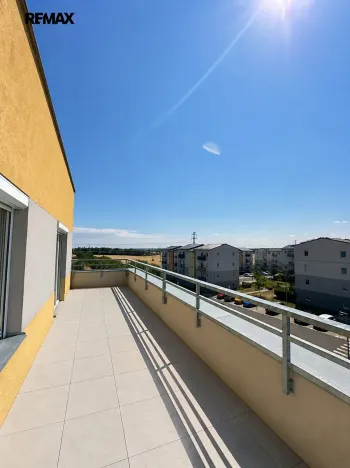Pronájem bytu 3+kk, Kladno, Jaroslava Holečka, 71 m2