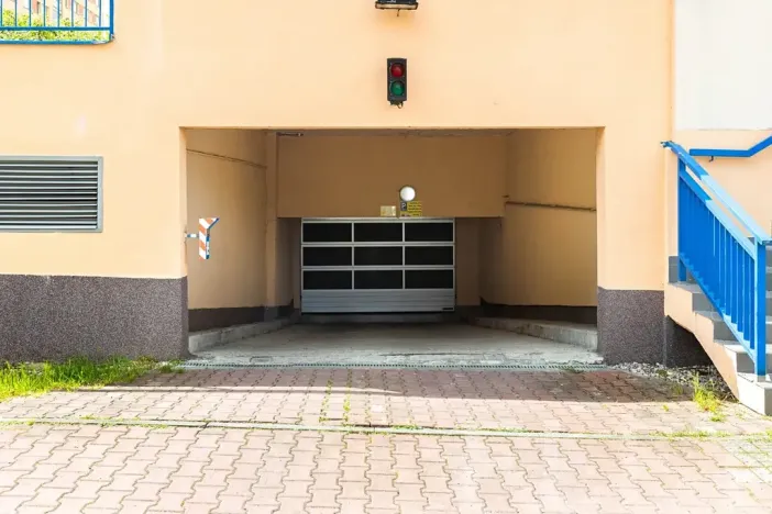 Pronájem bytu 2+kk, Praha - Troja, Hnězdenská, 46 m2