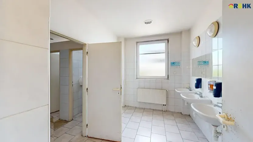 Pronájem kanceláře, Hradec Králové, Akademika Bedrny, 470 m2