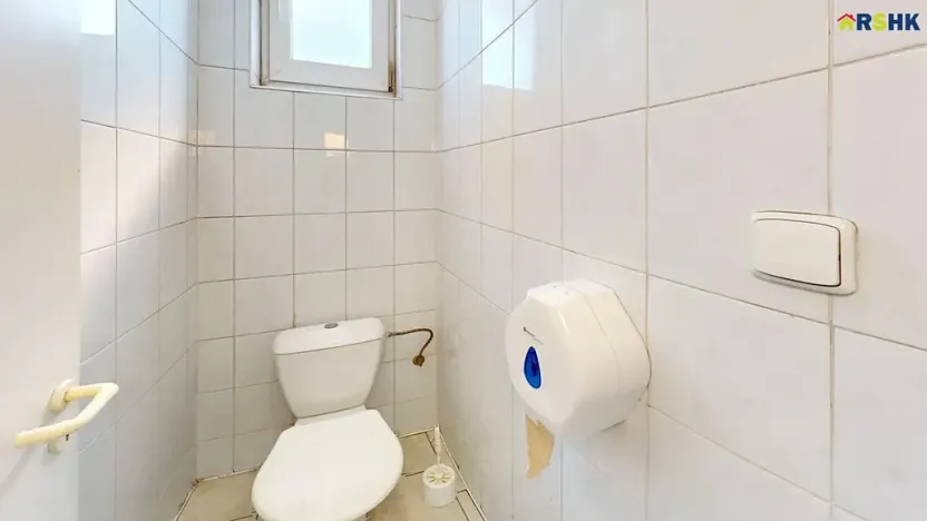 Pronájem kanceláře, Hradec Králové, Akademika Bedrny, 470 m2