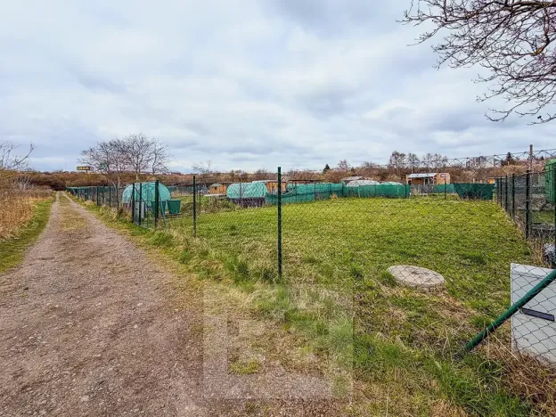 Pronájem zahrady, Praha - Horní Počernice, Stoliňská, 270 m2