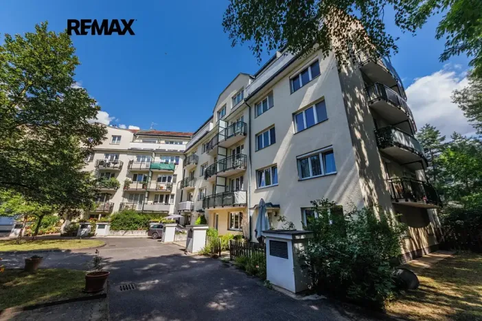 Prodej bytu 1+kk, Praha - Zbraslav, Sulova, 49 m2