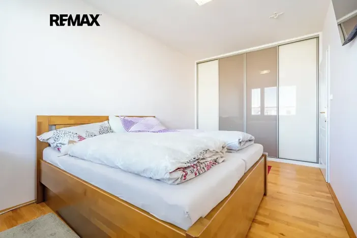 Prodej bytu 4+1, Praha - Hlubočepy, Renoirova, 90 m2