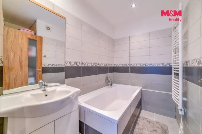Prodej bytu 3+1, Bor, Přimdská, 61 m2