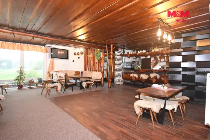 Prodej ubytování, Bílá, 900 m2
