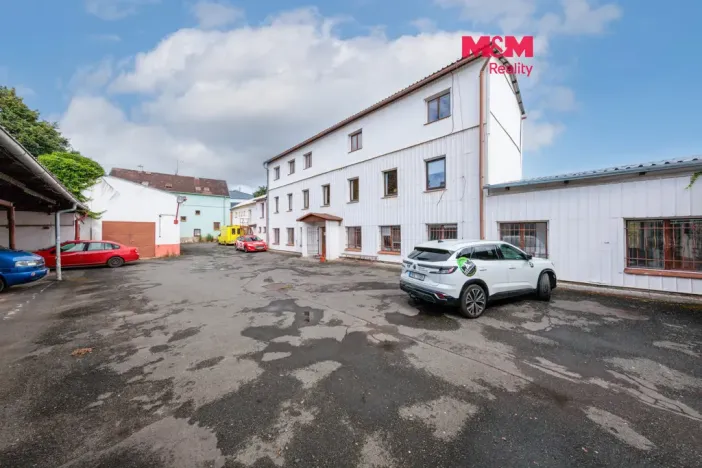Prodej výrobních prostor, Karlovy Vary - Stará Role, Nádražní, 900 m2