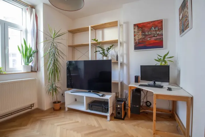 Prodej bytu 2+kk, Praha - Holešovice, U Uranie, 40 m2