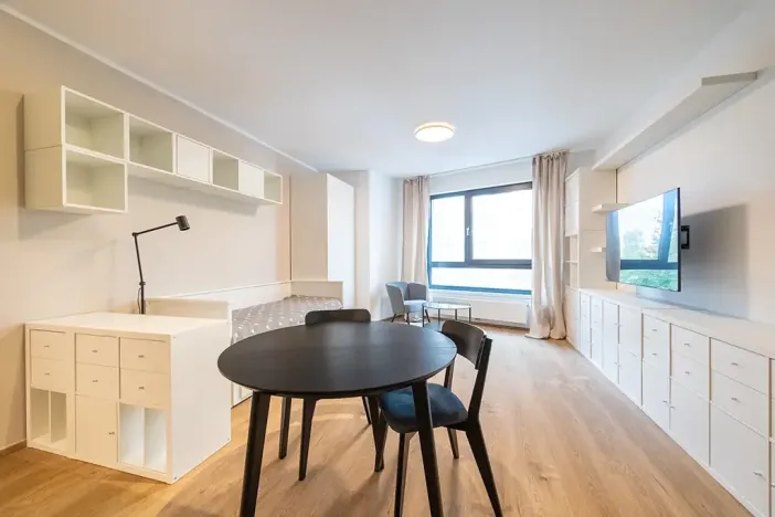 Pronájem bytu 1+kk, Praha, Milánská, 31 m2
