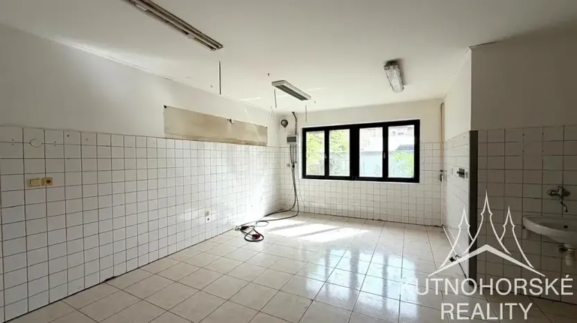 Pronájem výrobních prostor, Kutná Hora, Dolní, 262 m2