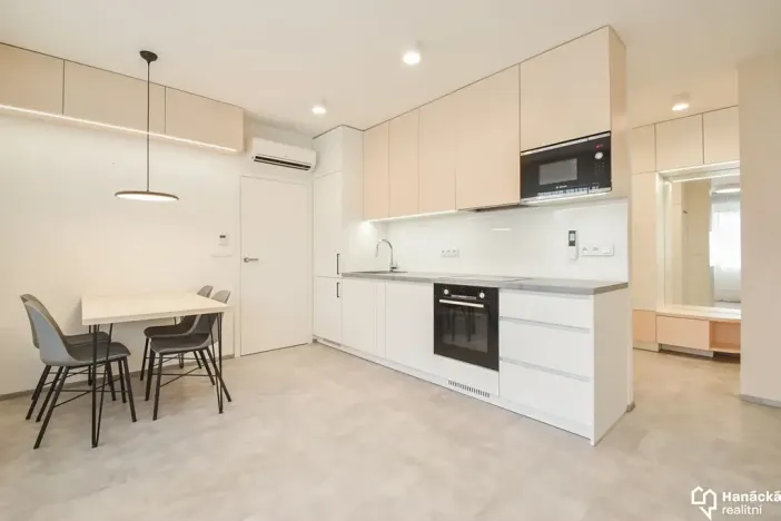 Prodej bytu 2+kk, Olomouc, Sladkovského, 36 m2