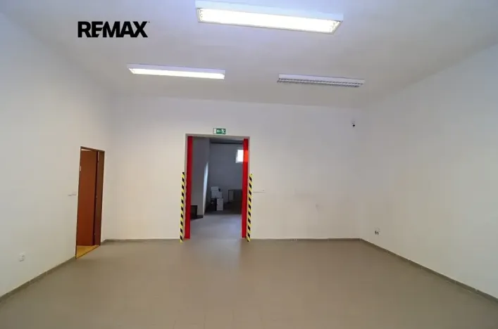 Pronájem obchodního prostoru, Brněnec, 238 m2