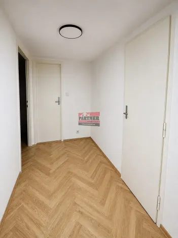 Pronájem bytu 2+1, Praha - Vinohrady, Šrobárova, 83 m2