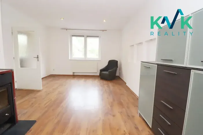 Pronájem bytu 2+1, Božičany, 48 m2