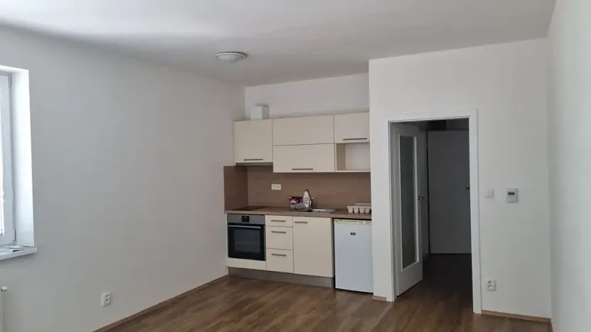Pronájem bytu 1+kk, Šlapanice, Brněnská Pole, 34 m2