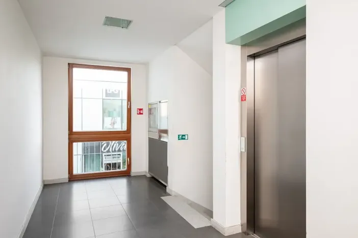 Prodej bytu 1+kk, Černošice, Mokropeská, 40 m2