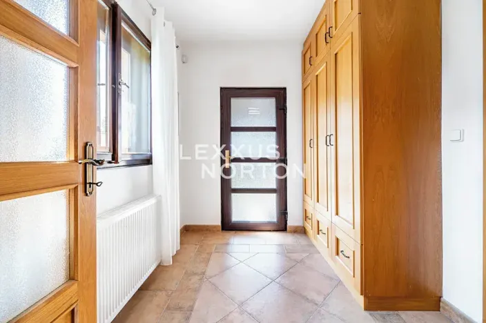 Pronájem rodinného domu, Praha - Nebušice, Hornofova, 230 m2