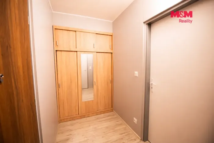 Pronájem bytu 1+kk, Hradec Králové, Sušilova, 32 m2