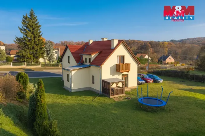 Prodej rodinného domu, Lochovice, 180 m2