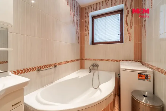 Prodej rodinného domu, Lochovice, 180 m2