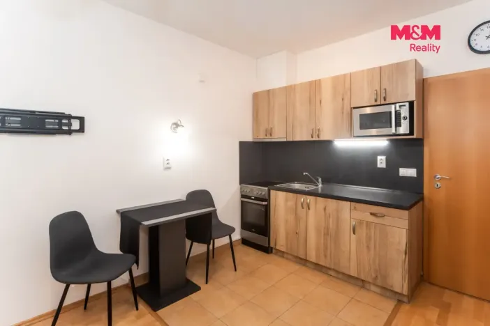 Pronájem bytu 1+kk, Praha - Smíchov, Na Neklance, 31 m2