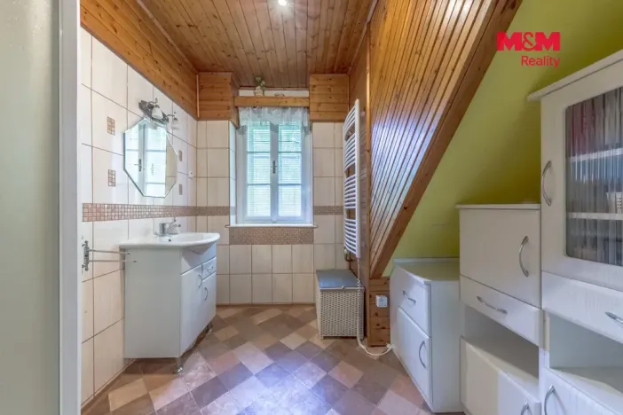 Prodej rodinného domu, Desná - Desná I, Zásnubní, 450 m2