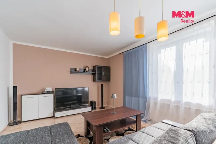 Prodej bytu 3+1, Vojtanov, Nádražní čtvrť, 83 m2