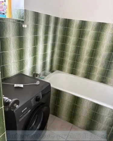 Pronájem bytu 2+1, Praha - Dolní Chabry, 54 m2