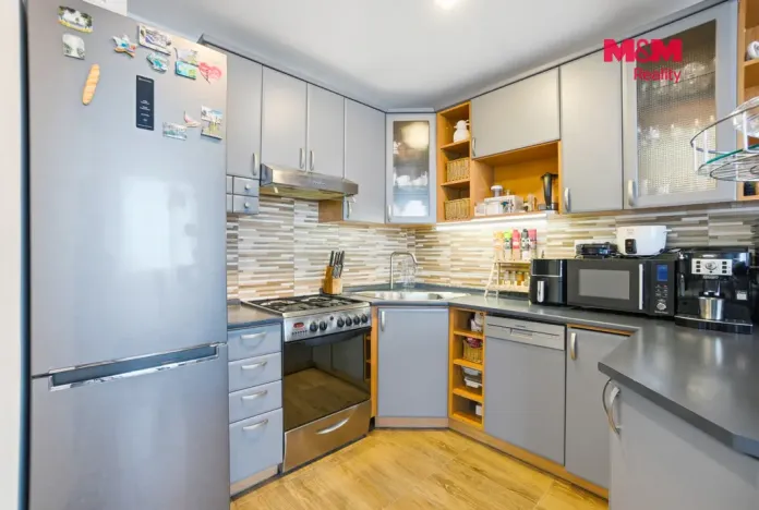 Prodej bytu 3+1, Praha - Prosek, Prosecká, 69 m2