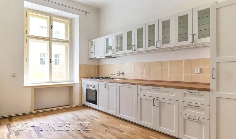 Pronájem bytu 3+1, Praha - Nové Město, Na hrádku, 101 m2