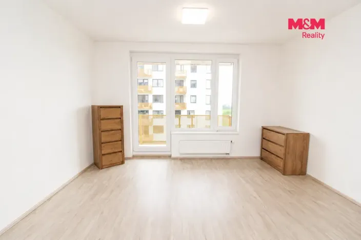Pronájem bytu 1+kk, Praha - Dolní Měcholupy, Honzíkova, 28 m2