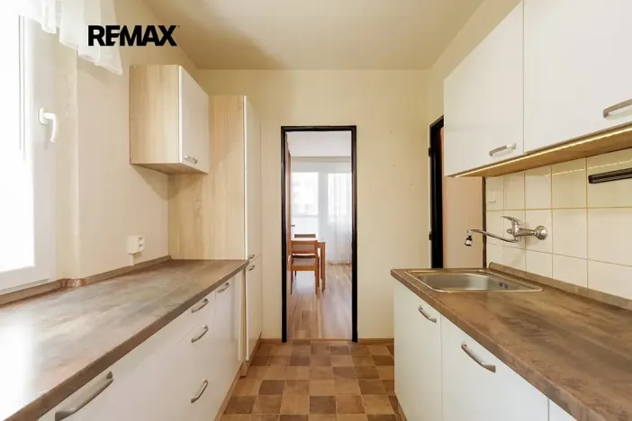 Prodej bytu 3+1, Praha - Komořany, Za sídlištěm, 73 m2