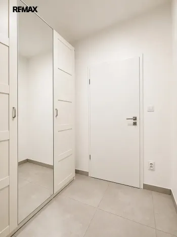 Pronájem bytu 1+kk, Plzeň, Goldscheiderova, 40 m2