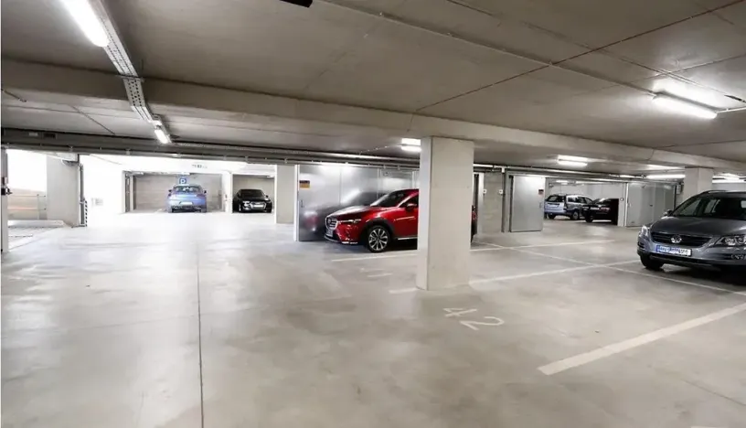 Pronájem garážového stání, Brno, Slepá, 10 m2