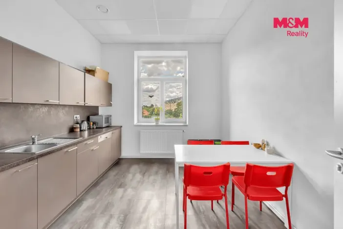 Pronájem kanceláře, Jičín - Pražské Předměstí, Ruská, 136 m2