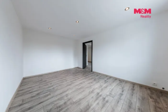 Prodej bytu 2+1, Horní Slavkov, Poštovní, 54 m2