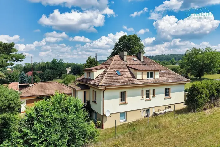 Prodej rodinného domu, Chocenice, 299 m2
