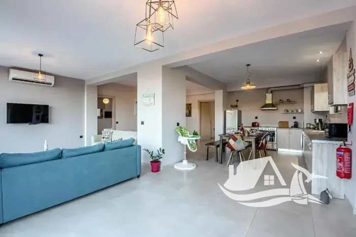 Prodej bytu 6+kk a větší, Stalos, Řecko, 373 m2