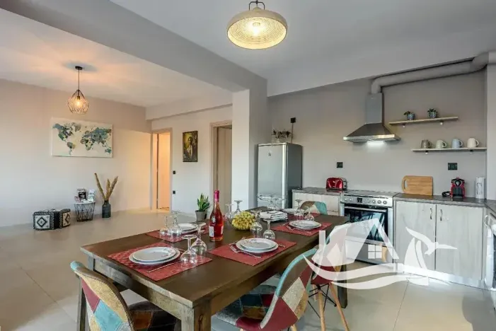 Prodej bytu 6+kk a větší, Stalos, Řecko, 373 m2