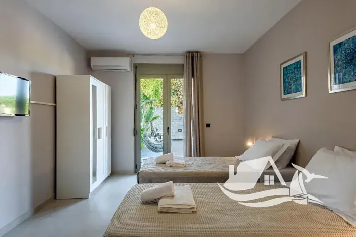 Prodej bytu 6+kk a větší, Stalos, Řecko, 373 m2