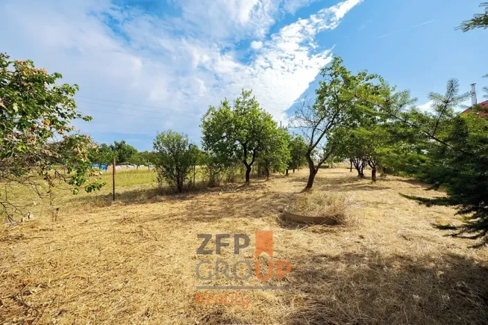 Prodej zahrady, Znojmo, 1372 m2