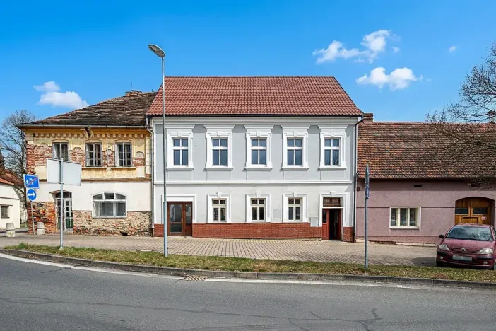 Prodej vícegeneračního domu, Švihov, nám. T. G. Masaryka, 240 m2