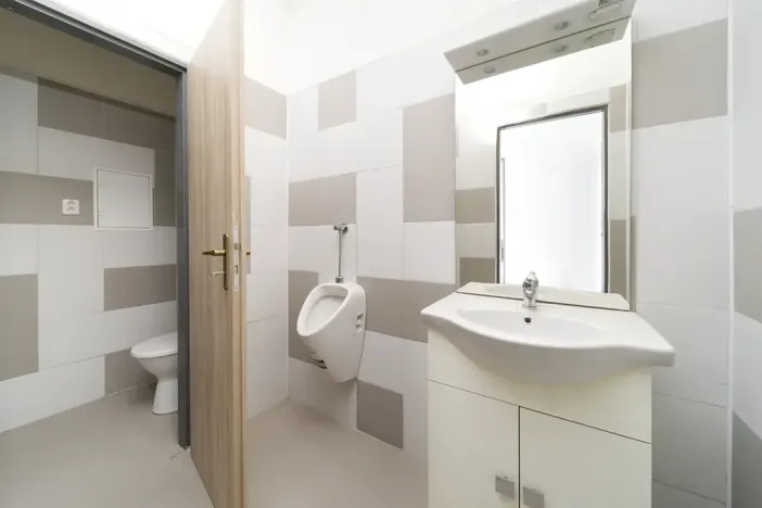 Prodej rodinného domu, Čmelíny, 450 m2