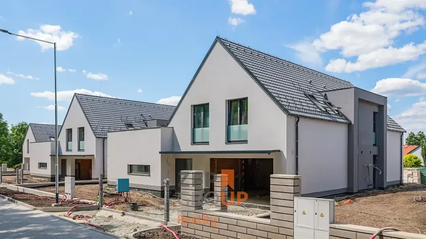 Prodej rodinného domu, Kobylnice, 338 m2