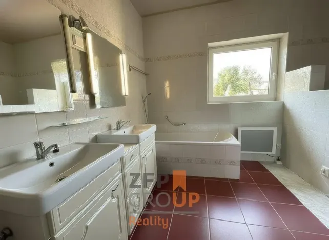 Prodej rodinného domu, Šenov, Okružní, 256 m2