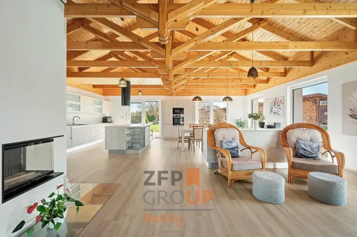Prodej rodinného domu, Rozstání, 450 m2