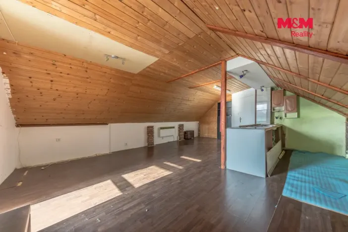 Prodej rodinného domu, Neratovice - Mlékojedy, Hlavní, 144 m2