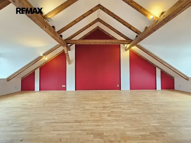 Prodej atypického bytu, Praha - Vršovice, Čeljabinská, 110 m2